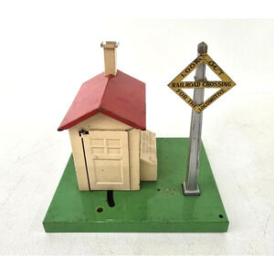 Lionel O Scale #45 Automatic Gateman Railroad Crossing Train Building